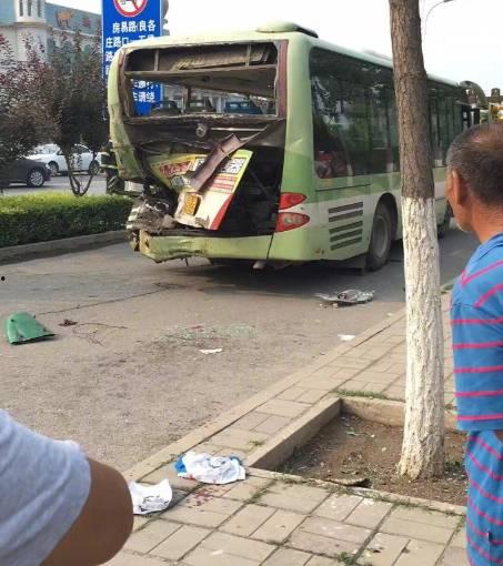 周口最新新闻爆料车祸,多车相撞，现场情况令人揪心